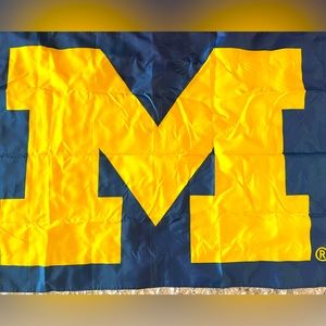 Univ of Michigan 3x5 Poly Wall hanging flag. Like new. Smoke free home